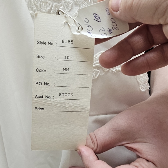 Winni Coutour Wedding Gown - Picture 8 of 8